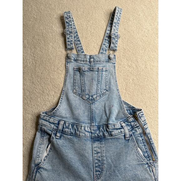 Old Navy: Light Wash Blue Overalls - Picture 10 of 11